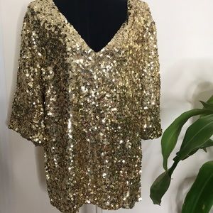 XL gold sequin top 3/4 sleeve perfect for holiday